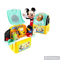 DISNEY - Set 2 en 1 de veterinario y Mochila Mickey Mouse 26cm Alto.