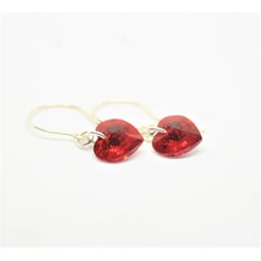 Aretes "Corazón de Cristal Pequeños" - Rojos concho vino en plata