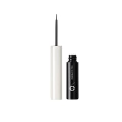 ESIKA - Delineador de Ojos Punta Pincel EYE PRO Negro Extremo