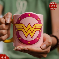 DC COMICS - TAZA MUG WONDER WOMAN 3D