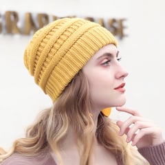 TRUE - Beanie Mara de lana chullo para mujer - Amarillo