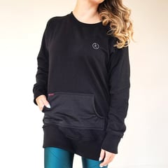 KINETIX - Polera Oversized K Negra Mujer