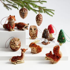 CRATE & BARREL - Set de 12 Adornos Navideños Woodland Buri