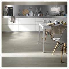 HOLZTEK - Piso viní­lico Cerezo Gris 2mm 94.2x15.7cm 2.96m2